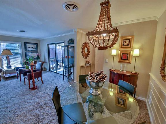 3rd image of 1247 Bristol Dr APT 2