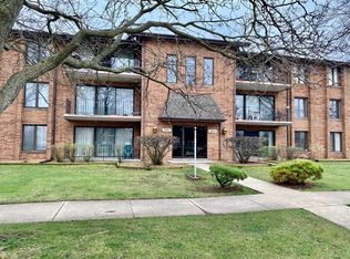 9901 Treetop Dr APT 2603, Orland Park, IL 60462
