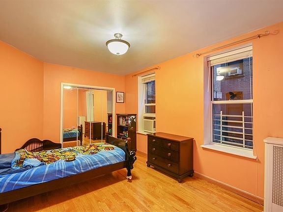 4th image of 880 W 181st St APT 1E