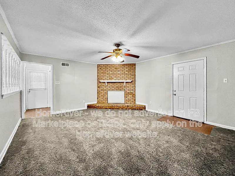 3 bed, 2.0 bath, 1692 sqft, $1,525 — Photo 2