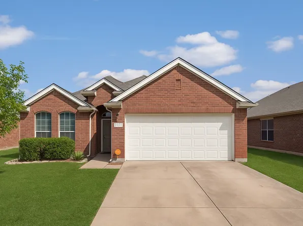 8925 Yosemite Trl, Aubrey, TX 76227