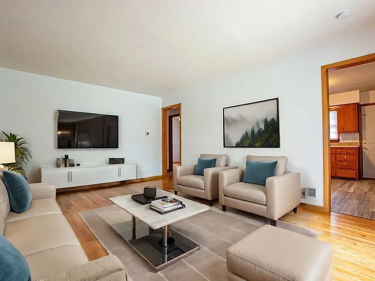 3605 S 82nd St — Photo 1