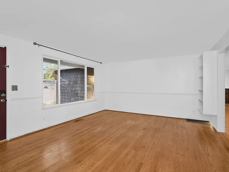 12642 NE 73rd St — Photo 5