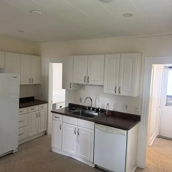 242 Pine St #2 — Photo 2