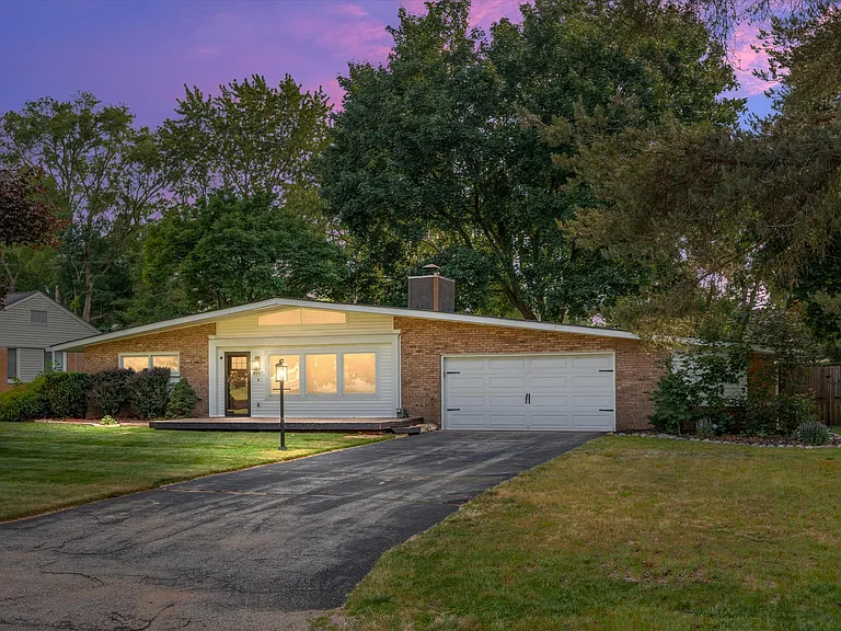 4047 Ledgestone Dr — Photo 1