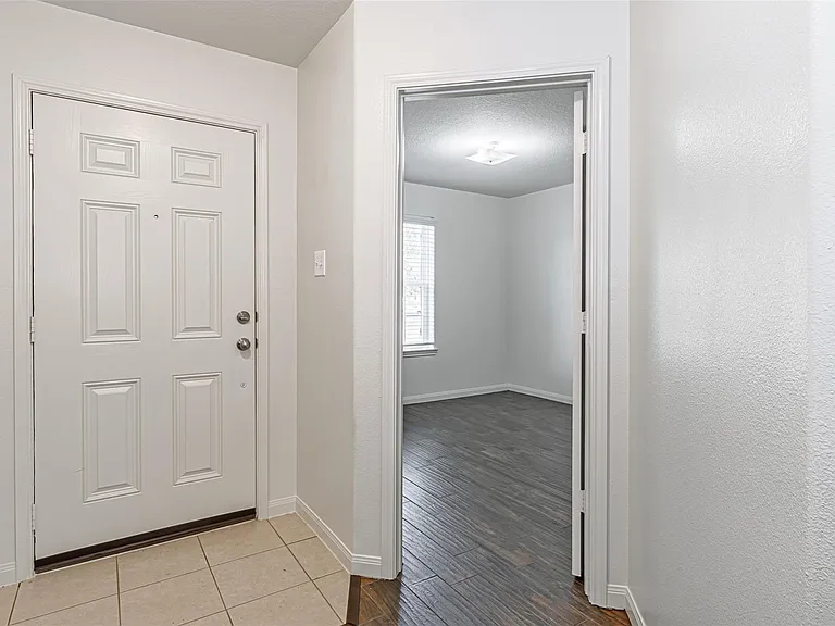 11207 Hall Pines Ct — Photo 5