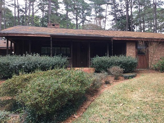 2nd image of 1105 Woodcrest Dr