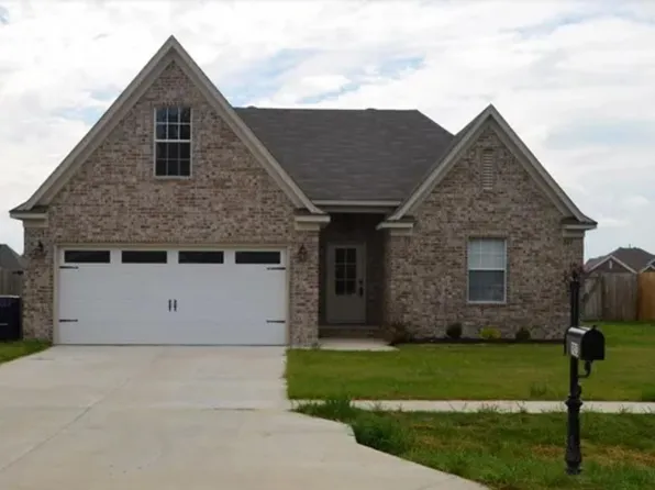 906 Bayou Vista Dr, Marion, AR 72364