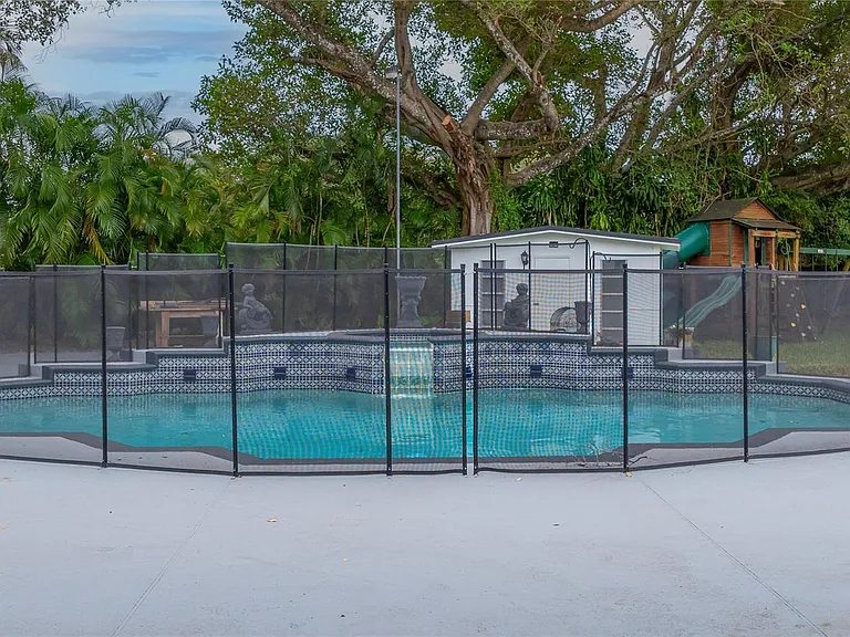 13401 SW 83rd Ave — Photo 62
