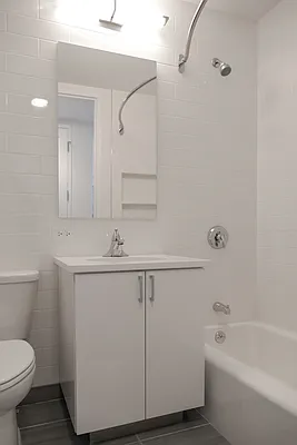 Rented by Greystar | media 4