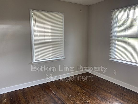 3rd image of 4030 Bearwood Ave #2