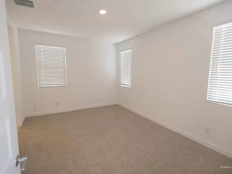 9331 W Glenrosa Ave — Photo 7