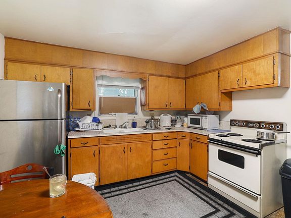 4th image of 1522 W 2nd St