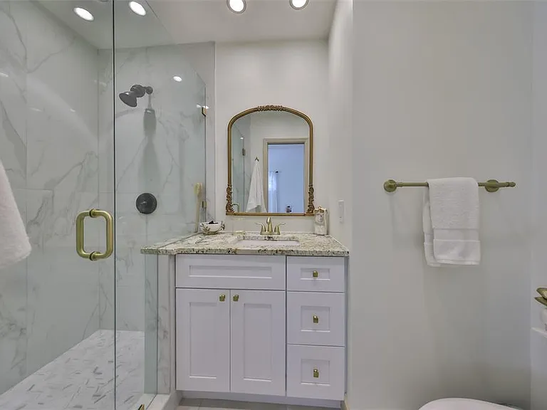 1727 New Hampshire Ave NE — Photo 17