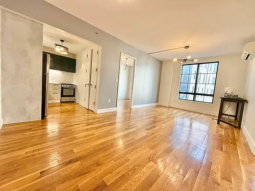 12 Ford St #6A Photo 1