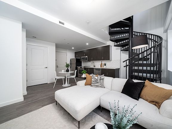 4th image of 201 Cornelison Ave #G01