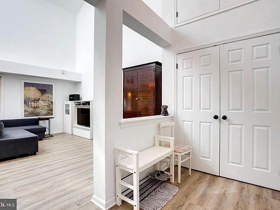 3rd image of 3307 Lakeside View Dr #2-4