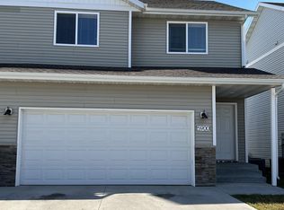 5900 36th St S, Fargo, ND 58104
