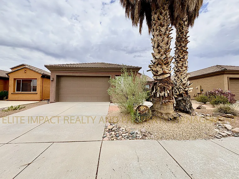 1974 W Acacia Bluffs Dr — Photo 1