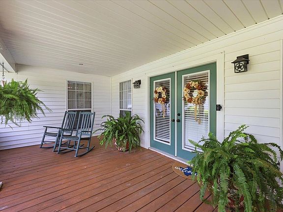 2nd image of 5230 Saxon Cir
