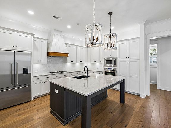 3rd image of 88 Ridgewalk Cir