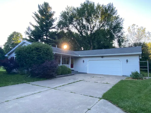 1500 N Clinton Trl, Charlotte, MI 48813