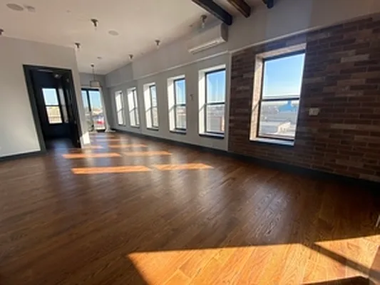 Rented by Nooklyn NYC LLC | media 19