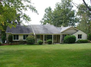 614 N Shore Dr, Kendallville, IN