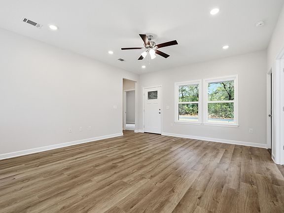 5th image of 2584 Kingston Rd