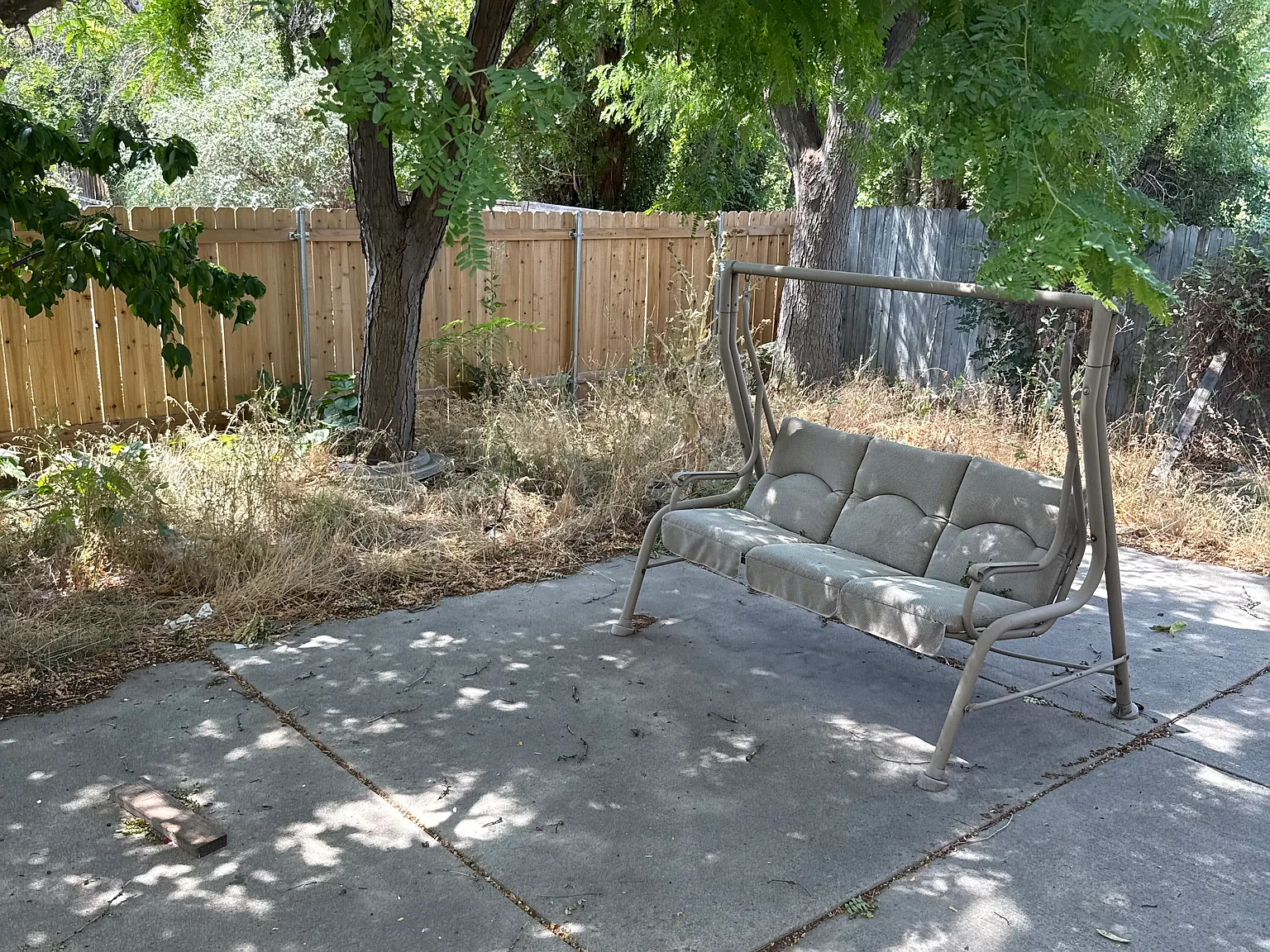 4 bed, 2536 sqft, $3,200 — Photo 3