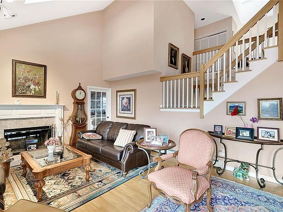 4th image of 106 Long Vista Ln