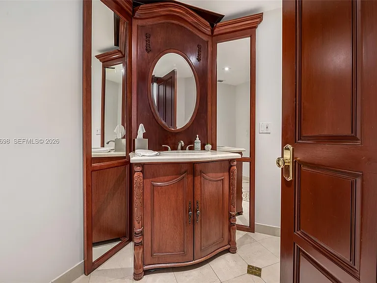 13633 Deering Bay Dr #Penthouse 285 — Photo 12