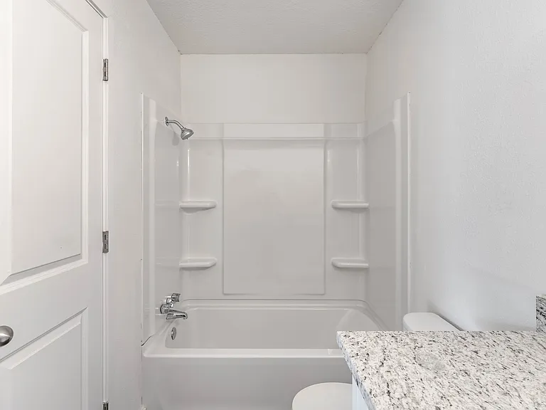 Townhouse 2x1.5 Full Bathroom Townhouse 2x1.5 Full Bathroom