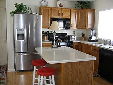 4th image of 112 Valley View Dr