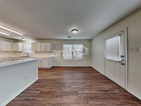 5th image of 2114 English Green Way