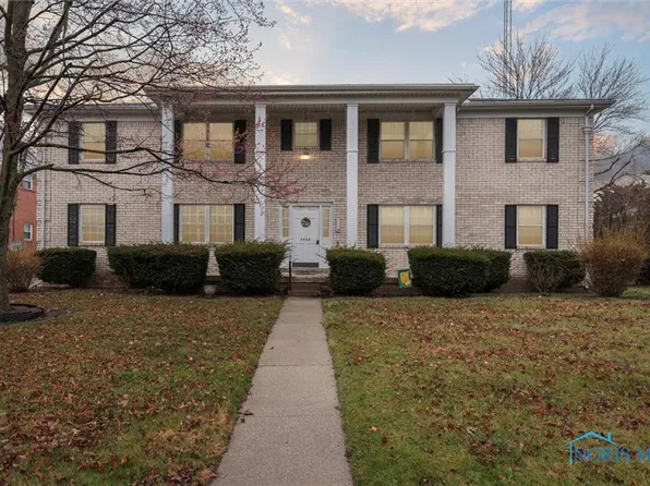 5464 Cresthaven Ln, Toledo, OH 43614