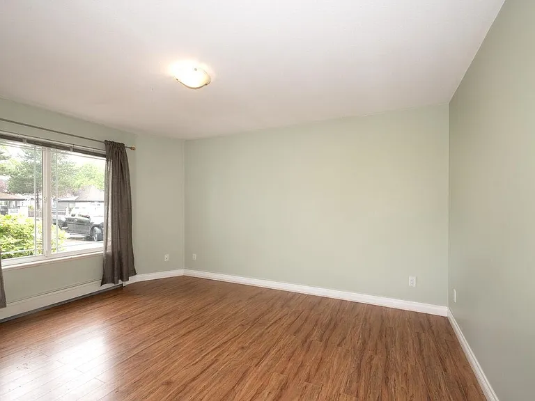 8546 164th St #UPPER — Photo 30