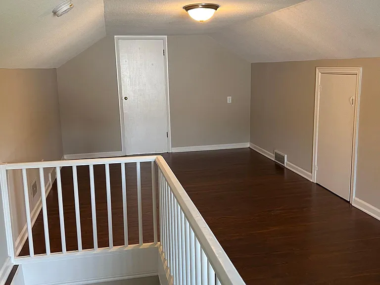 507 W Sexton Rd — Photo 6