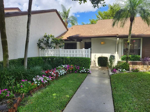 3226 S Carambola Cir S, Coconut Creek, FL 33066