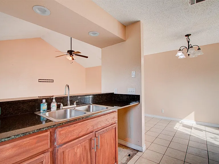 10621 Lanshire Dr #A — Photo 7