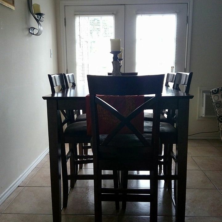 1st image of 806-1-1 Continental Dr