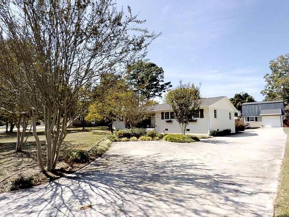 1st image of 3812 Meadow Wood Cir