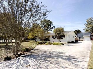 3812 Meadow Wood Cir, Guntersville, AL 35976