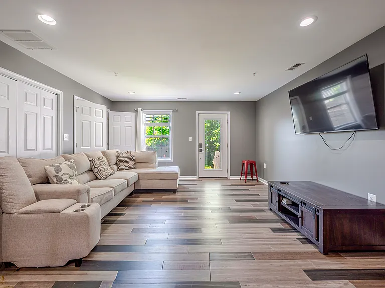 5123 D St SE — Photo 44