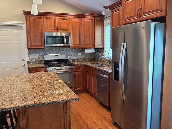4th image of 7227 W 113th Pl