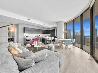 45 SW 9th St APT 4106, Miami, FL 33130