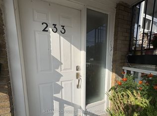 233 Pannahill Rd UNIT 1, Toronto, ON M3H4N9