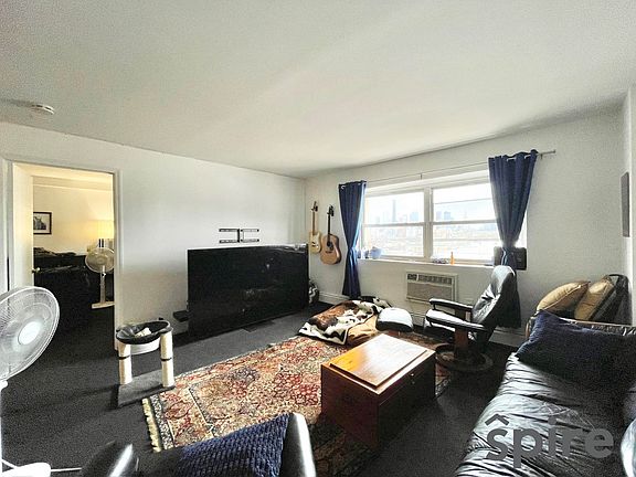 4th image of 300 8th St APT 5A