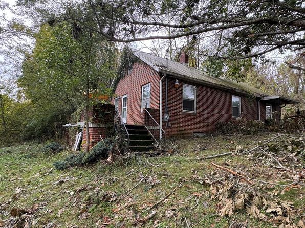 799 Dogwood Rd