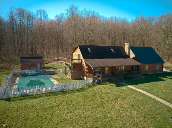 8470 Goodrich Rd SW, Navarre, OH 44662